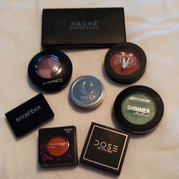 💚3 for $30💚Single Eyeshadow Bundle - Picture 1 of 9